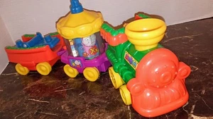 Vintage Fisher Price Little People Musical Aquarium Train 3 Pieces 2004 - Picture 1 of 3