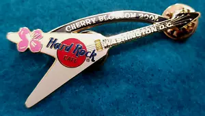 WASHINGTON DC 2003 WHITE FLYING V CHERRY BLOSSOM GUITAR Hard Rock Cafe PINLE - Bild 1 von 1