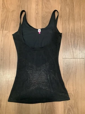 Camiseta sin mangas Spanx Star para mujer negra/dorada con forma frontal baja XL Foto 1 de 4