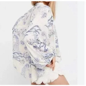 Free People Oversized Metallic Blooms Cream Blue Floral Blouse Size XS - Picture 1 of 9