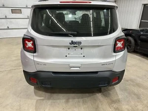 18-23 RENEGADE REAR TRUNK DECKLID LIFT GATE W/ REAR CAMERA GLACIER METALLIC PSN - Picture 1 of 8