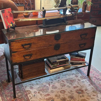 Baú de espada Katanadansu início dos anos 1800 período Edo em suporte de ferro 46,5" LS#146 - Imagem 1 de 4