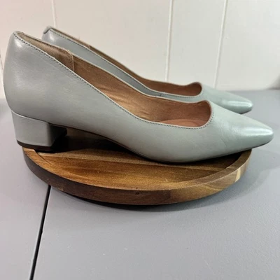 Zapatos de salón Rockport de cuero azul claro con tacón ancho punta para mujer talla 6,5 Foto 1 de 4