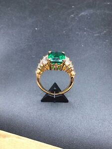 Vintage Emerald Green Glass Ring Gold Plated Size 11 Fashion Costume Jewelry