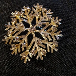 Eisenberg Ice goldfarbene Schneeflocke 2¹/⁴ Brosche mit 24 Kristall Strass signiert - Bild 1 von 7