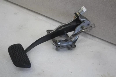 1995 1996 1997 1998 2000 LEXUS LS400 ПЕДАЛЬ ТОРМОЗА - Изображение 1 из 4