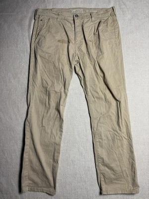 Men’s Signature Levi Strauss S67 Athletic Khaki Cargo Pants Beige Size 36x32 - Image 1 of 4
