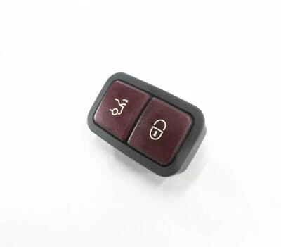 2008 MERCEDES CLS63 AMG (C219) REAR TRUNK MOUNTED TRUNK LOCK CLOSE SWITCH BUTTON - Image 1 of 4