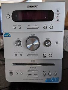 Sony Micro Hi-Fi Component CD Cassette Radio CMT-GPX6 HCD-GPX6 No Spkrs or Rmt