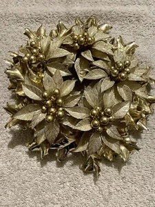 Gold Centerpiece Wreath For A Candle- Candle Not Included - Picture 1 of 2