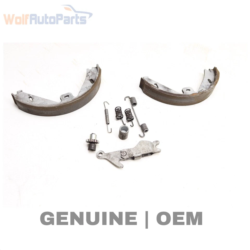 2012-2015 MERCEDES-BENZ C63 AMG - KIT DE SAPATO DE FREIO TRASEIRO / CONJUNTO 0054203620 - Imagem 1 de 4