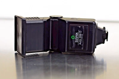 Sunpak Auto 266D Thyristor Flash for Minolta Ricoh Cameras – Untested – Japan - Image 1 of 4