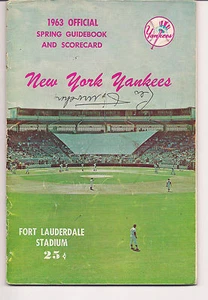 Guía de primavera 1963 de los Yankees de Nueva York programas con 6 autógrafos con certificado de autenticidad - Imagen 1 de 2