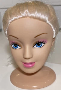 Cute Blonde Doll Head - Picture 1 of 6
