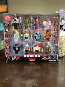 Series 6. Roblox Classics Exclusive Action Figure 12-Pack NEW (23 Pieces) - Picture 1 of 1