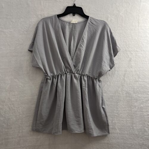 143 Story By Lineup Blouse Top Womans Large Solid Gray Short Sleeve V Neck