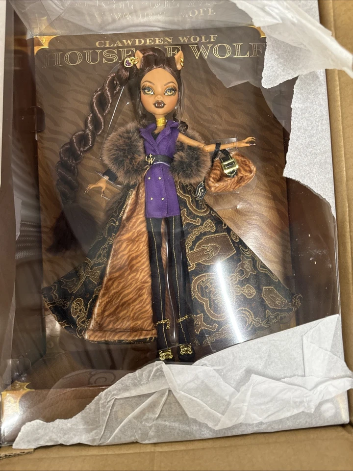 NRFB-Mattel Monster High Clawdeen Wolf House Of Wolf Doll- Quick Shipping - Image 1 of 1