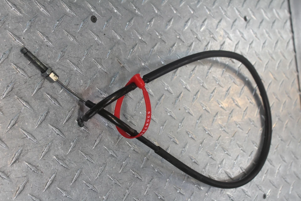 LINHA DE CABOS DE EMBREAGEM 1996 SUZUKI GSXR750W - Imagem 1 de 4