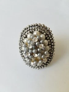 Bague Argentée avec perles grises et blanches strass système élastique - Imagen 1 de 3