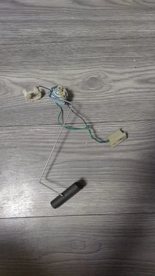 Cadillac XLR 2004-2008 sensor de nivel de combustible lado del pasajero OEM GM 19420830 Foto 1 de 2