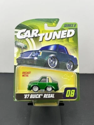 MGA Entertainment 2025 Coche Tuned Lowriders Serie 8 '87 Buick Regal Verde #80 Foto 1 de 4