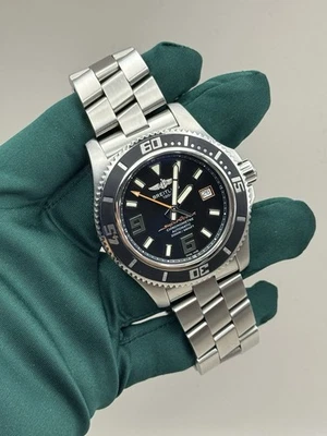 Breitling Superocean 44 A17391 - Viene como juego completo Foto 1 de 4