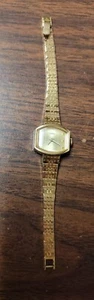 Ladies Timex 17 Jewel Watch For Parts Or Repair - Picture 1 of 5