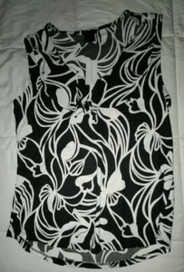 Neu mit Etikett Ann Taylor ärmellose Damenbluse Blumenmuster Rüschen vorne Medium Polyester - Bild 1 von 4