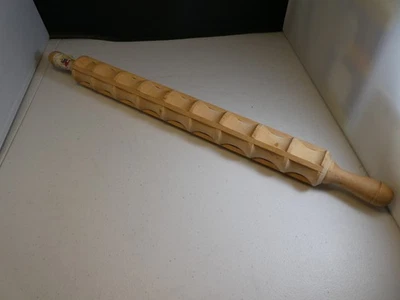 复古 Ravioli 压面粉 滚针 木制 36 插槽 4 行 厨房工具 22 英寸 — 第 1/4 张图片