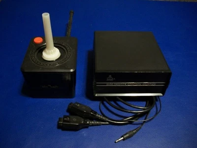 De colección Atari 2600 ~ CONTROL REMOTO Y JOYSTICK IZQUIERDO ~ Jugador Uno ~ Probado ¡Funcionando! Foto 1 de 4