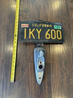 Suporte de montagem placa de licença Chevrolet original 1946 1947 1948 GUIA L-12 FABRICANTE DE EQUIPAMENTO ORIGINAL - Imagem 1 de 4