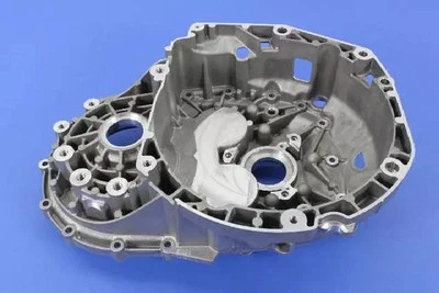 Carcasa de embrague Mopar genuina 68165227AA Foto 1 de 4