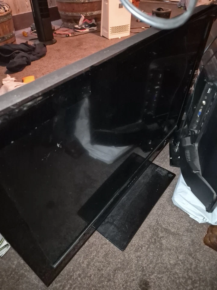 TV de tela plana Dynex 40 polegadas sem controle remoto testada funcionando - Imagem 1 de 1