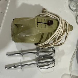 Vintage 70s Sunbeam Mixmaster Hand Held Mixer 3 Speed Avocado Green Tested Works - Picture 1 of 2
