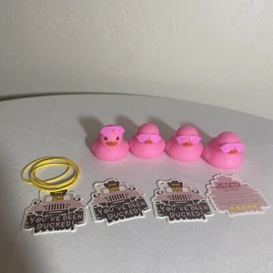 PINK JEEP Lote de 4 etiquetas y patos con gafas de sol Ducky You’ve Been Ducked - Imagen 1 de 3