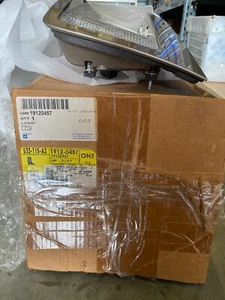 Genuine GM Back Up Light Assembly For Cadillac CTS 19120457 19208231 - Picture 1 of 2