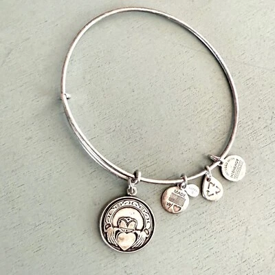 Brazalete Alex and Ani Claddagh plateado cobre dije 2013 Energy Series Love Foto 1 de 4