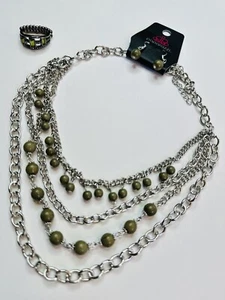 Conjunto de Joyas Paparazzi Collar Pendientes Anillo Plata Verde Moderno Roca Gótico - Imagen 1 de 20