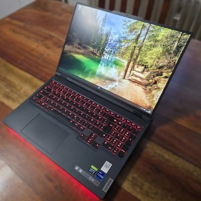 Lenovo Legion Pro 7, Core i9-13900HX, 32GB RAM, 2TB SSD, GeForce RTX 4080 - Bild 1 von 4