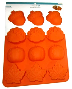 Acorn, Turkey, Pumpkin & Leaf Silicone Cakelet Mold by Celebrate It® ~9.3" x 12" - Imagen 1 de 1