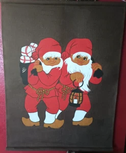 Scandinavian Tomte Nisse Gnomes Jute Burlap Christmas Wall Hanging Signed HILL - Picture 1 of 2