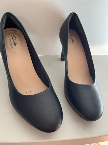 Clarks Collection Ambyr Joy Soft Cushion donna taglia 9 decolte comode tacco navy