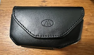 Motorola Milante Leather Case for Smaller Phone Motorola Razer NEW (G24Z12) - Picture 1 of 11