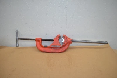 Ridgid No. 44-S Heavy Duty Four Wheel 2-1/2" to 4" Pipe Cutter - Image 1 of 4