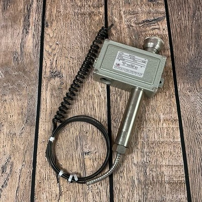 United Electric Controls Vintage Temperature Switch PD5 4028c A087 0-300F - Image 1 of 4