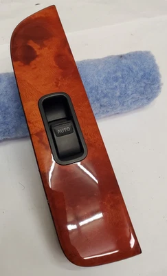 99 - 03 LEXUS RX300 REAR RIGHT SIDE POWER WINDOW SWITCH - Image 1 of 4