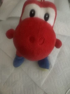 Nintendo 9.5" Red Yoshi Super Mario Bros. Plush S11 - Picture 1 of 3
