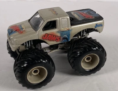 2004 Muscle Machines JAWS Bigfoot 1:43 Scale Monster Truck Die-Cast. No box. - Image 1 of 4