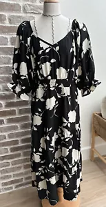 BLOOMCHIC Dress Sz 12 Midi Silhouette Floral Gathered V-Neck Floral Black NEW - Picture 1 of 14