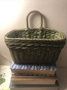 Wandkorb aus Weidengeflecht - grün distressed - rustikale Landhausdeko! - Bild 1 von 8